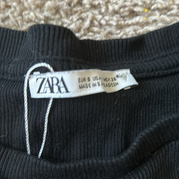 Balck Zara ruffled tank top - Picture 2 of 4